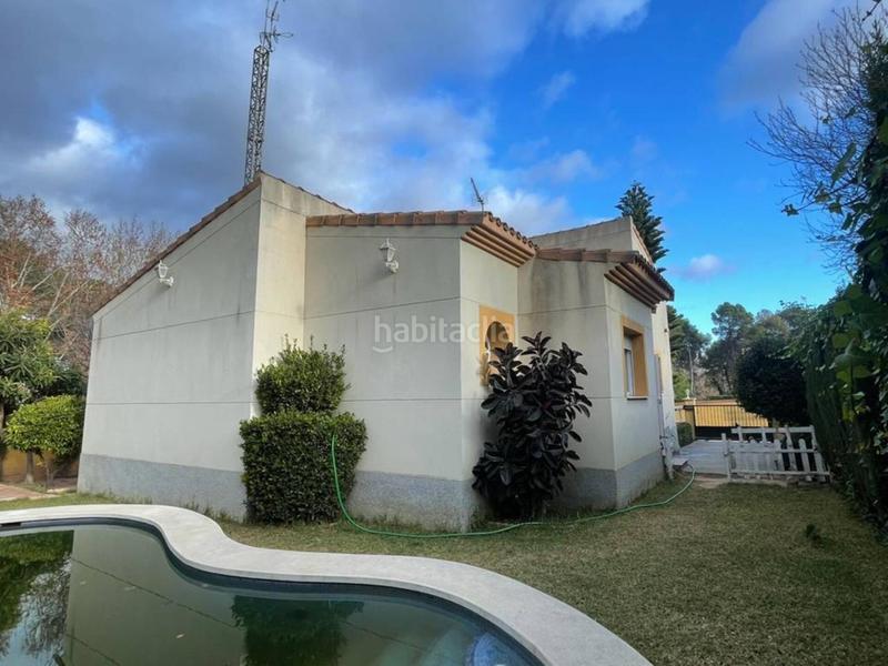 Foto 49f47f82-c2a7-4cae-a35e-e9815151d398. Xalet amb aparcament piscina a Godelleta