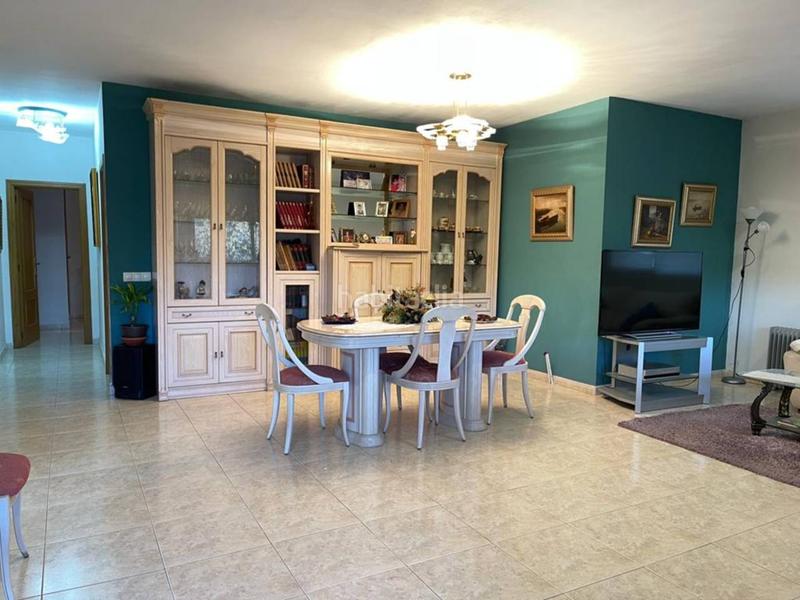 Foto 6dd4ff9a-e891-4edd-8dff-6af9bd2a1951. Xalet amb aparcament piscina a Godelleta