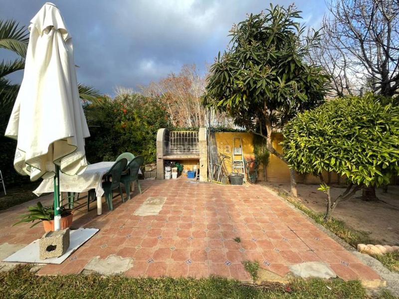 Foto adf6be81-3c11-4a5a-b291-24557f1de848. Xalet amb aparcament piscina a Godelleta