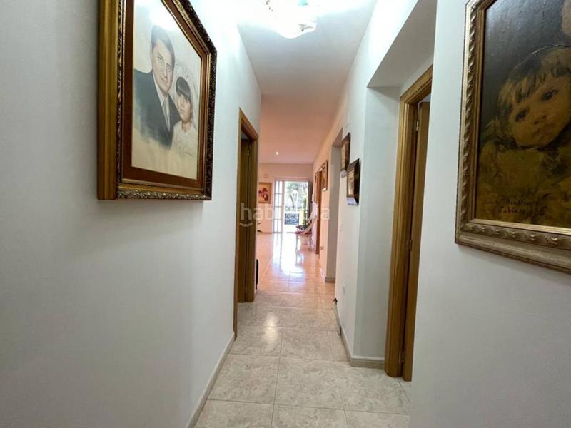 Foto c5c8d5ee-052c-4c0d-94ab-c702298888bf. Xalet amb aparcament piscina a Godelleta