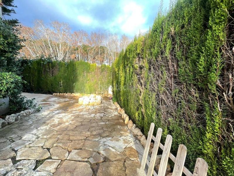 Foto ee10c09f-90dc-46f4-b6e9-a5fd8e56d7f5. Xalet amb aparcament piscina a Godelleta