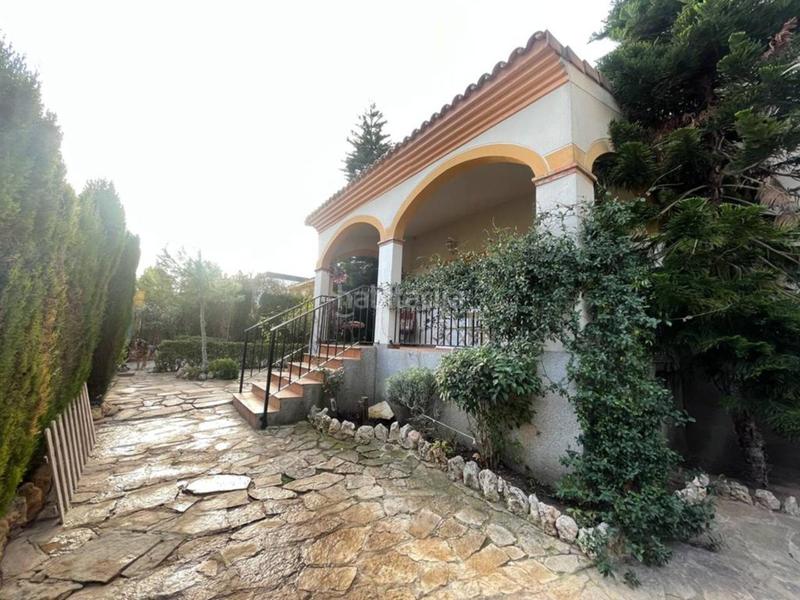 Foto f7c3ee14-52ed-4840-bcec-b4695ac3db2d. Xalet amb aparcament piscina a Godelleta