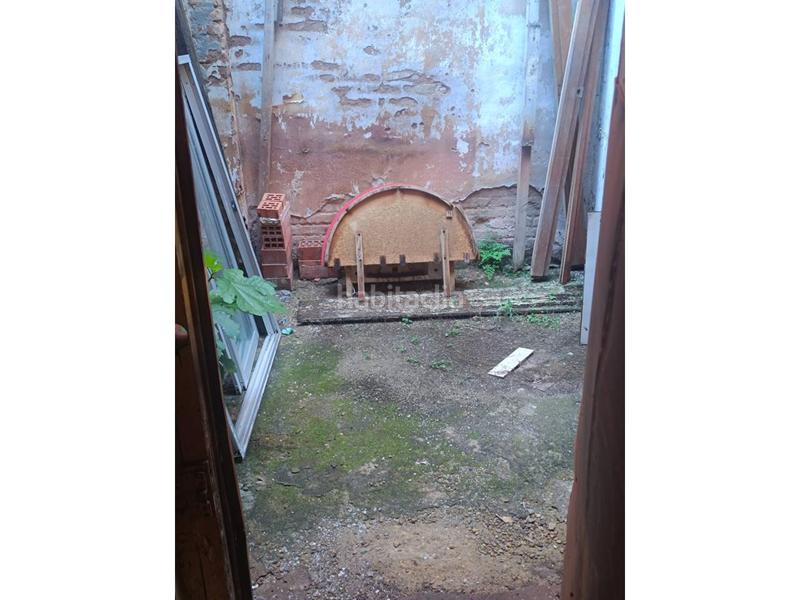 Foto 46c2e567-fa80-4c43-8267-88f3440d5841. Casa aparellada a El Cabanyal-El Canyamelar Valencia