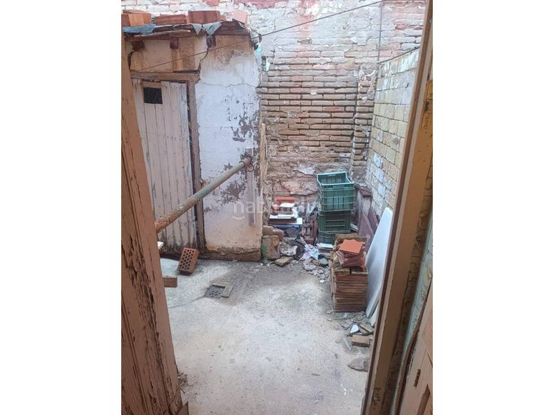 Foto e3268d41-8f62-4fef-b497-ec5d68e64d02. Casa aparellada a El Cabanyal-El Canyamelar Valencia