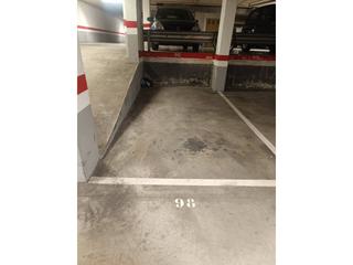 Alquiler Parking coche  Serrería. Plaza de garaje en serreria en alquiler,situada en primer sotano
