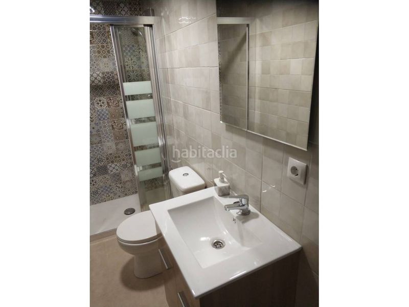 Foto a748fcd6-4c4e-4205-83ea-7d5faf49861d. Pis a Malva Rosa Valencia