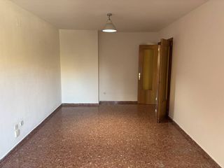 Miete Etagenwohnung  Calle mendez nuñez. Piso en alquiler en el grau