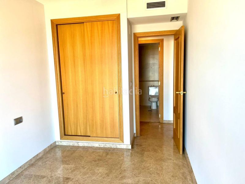 Foto 172795f6-0dc6-409d-97b8-9146876a05c9. Pis amb calefacció piscina a Penya-Roja - Avda. Francia Valencia