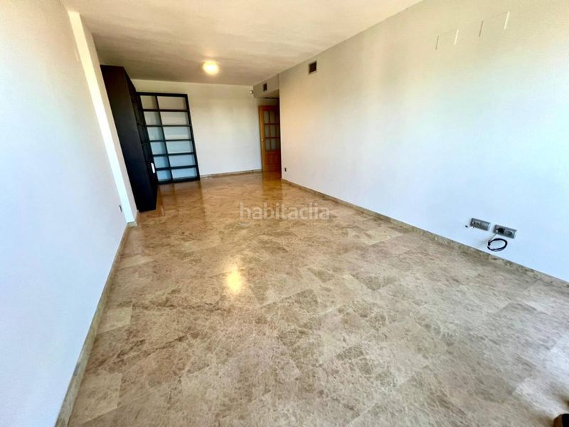 Foto 2dc2c060-f073-4088-8187-03ee967c52ef. Pis amb calefacció piscina a Penya-Roja - Avda. Francia Valencia