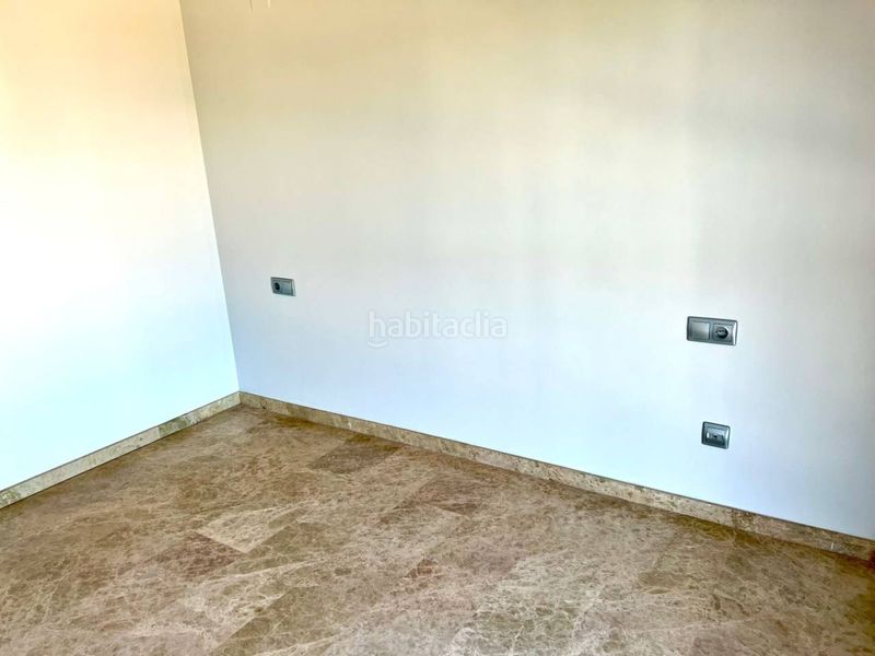 Foto 396583e1-b0ce-4012-a608-ba0ce587079a. Pis amb calefacció piscina a Penya-Roja - Avda. Francia Valencia