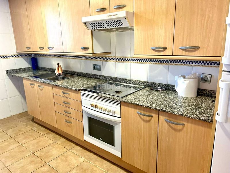 Foto 54b7ade9-9ed4-4dd4-9c8f-5b96f5c15dec. Pis amb calefacció piscina a Penya-Roja - Avda. Francia Valencia