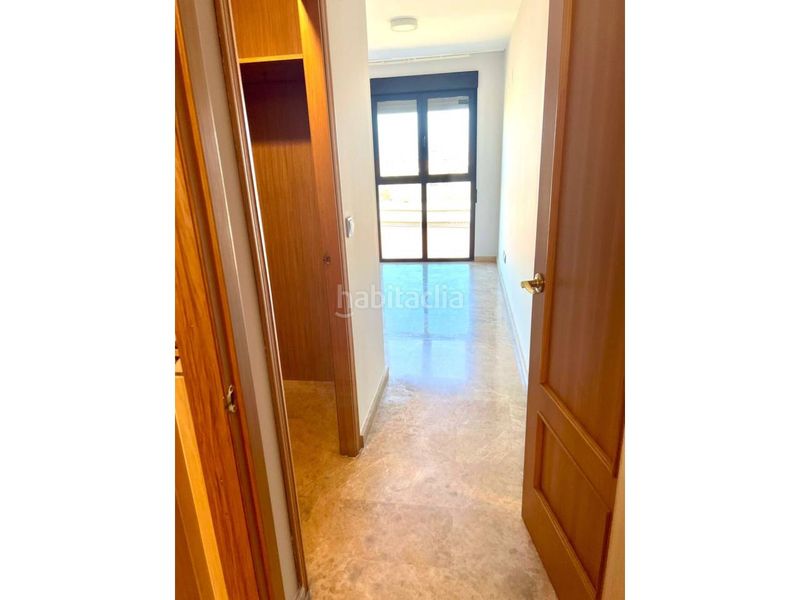 Foto 60e3f9d6-91d5-4429-9e6e-7a04d9061ee7. Pis amb calefacció piscina a Penya-Roja - Avda. Francia Valencia