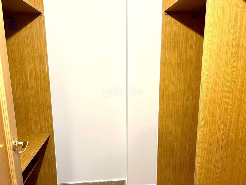 Foto a631d2d5-7643-4f49-9f5f-cadb25b6115f. Pis amb calefacció piscina a Penya-Roja - Avda. Francia Valencia