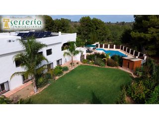 Bauernhof in Guadassuar. Inmobiliaria serreria vende este exclusivo chalet entre montañas