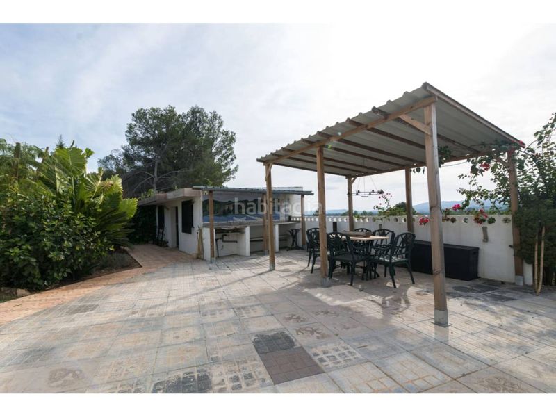 Foto 54eb6111-c217-46a4-91de-704e0df600e4. Masia amb piscina a Guadassuar