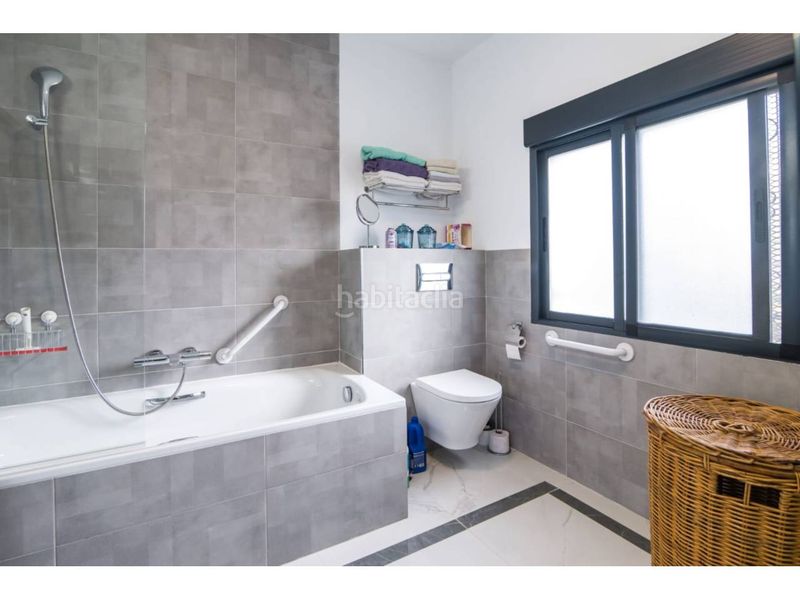 Foto 93bb54a8-7afa-4dfa-9fea-7288ee672e1a. Masia amb piscina a Guadassuar