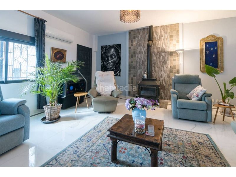 Foto e42d6f2e-6fd2-4b3c-94ff-df39d67e4abb. Masia amb piscina a Guadassuar