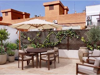 Dachwohnung  Calle lirio. Ático dúplex con terraza y dos plazas de garaje en una de las zo