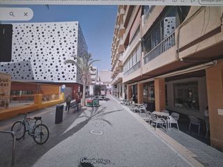 Local Comercial a Calle Escoles