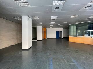 Local Comercial a Avenida Vicente Blasco Ibáñez