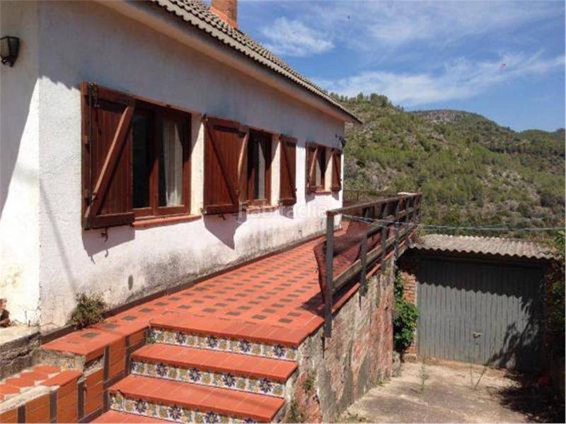 Foto a0b1889c-8246-4c25-b5c9-2a954c173538. Casa a Eslida