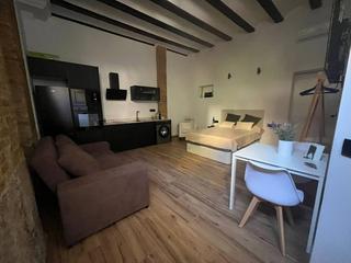 Pis  Vicente gallart ´arcipreste´. Se trata de un apartamento con licencia de piso turistico.