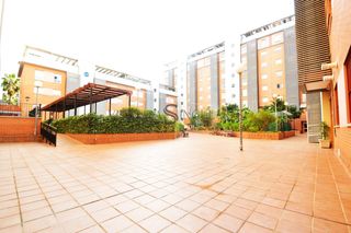 Pis en Colores -  Entreparques. Vivienda de renta libre, en un bonito residencial con garaje y p