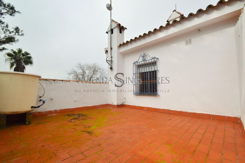 Foto 1d275266-b9e5-460f-9d75-bf06f0f92c49. Xalet amb calefacció aparcament piscina a Carmona