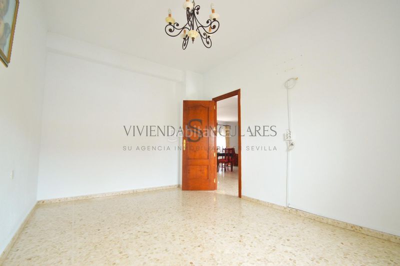 Foto 5b5ae7fe-9acb-4cd4-bf6b-76b4e47ddc62. Casa adossada amb aparcament a Las Pajanosas Guillena