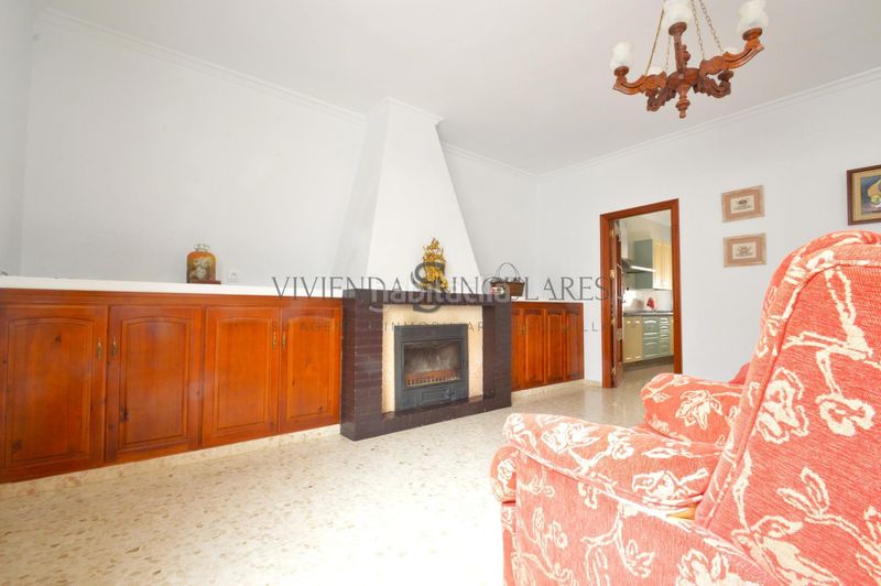 Foto 5bfe00d6-f206-4c6f-aaa4-0493d9a95973. Casa adossada amb aparcament a Las Pajanosas Guillena