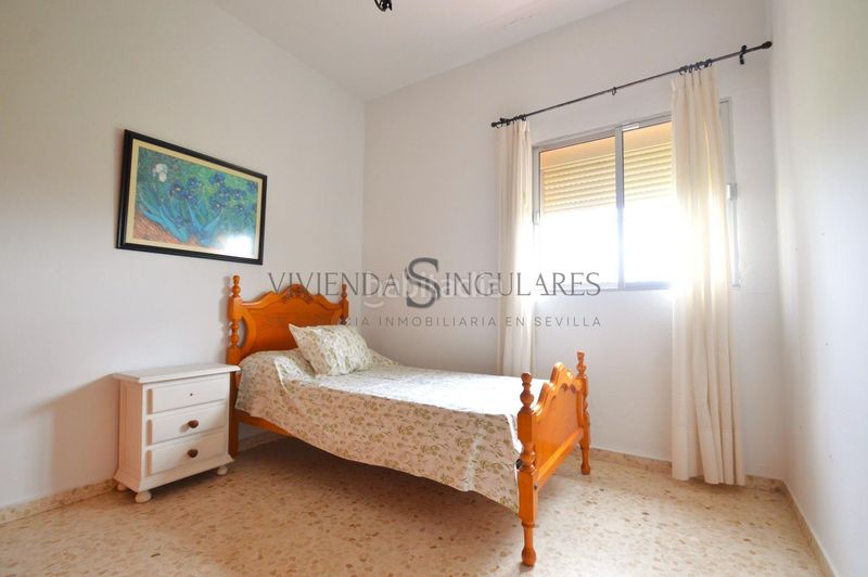 Foto 6a937cf9-b0cf-4043-817d-bb7cea2ec094. Casa adossada amb aparcament a Las Pajanosas Guillena