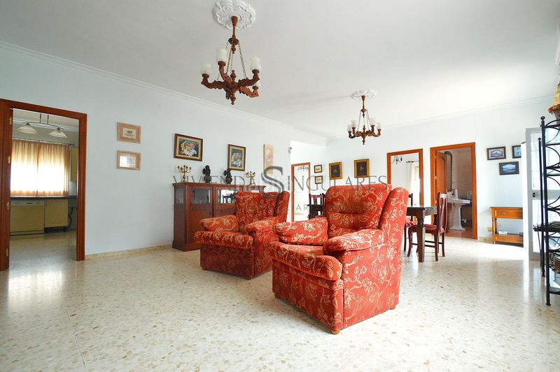 Foto 7c0d5600-4ca8-43c2-842b-6ac14af23ac3. Casa adossada amb aparcament a Las Pajanosas Guillena