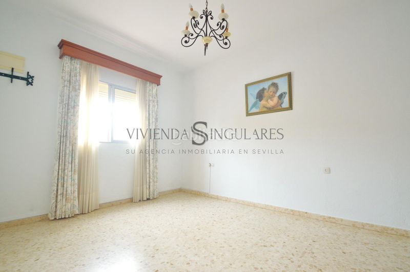 Foto 9302c309-ebec-48f6-88a8-e44f0621ca8a. Casa adossada amb aparcament a Las Pajanosas Guillena