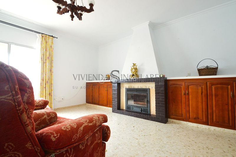 Foto a130be95-6fd9-4cdf-8a1b-c62e6bc9b03d. Casa adossada amb aparcament a Las Pajanosas Guillena