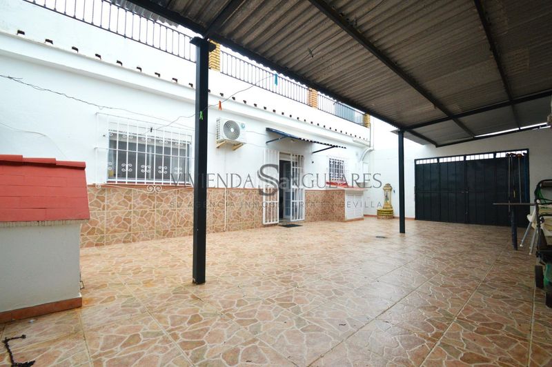 Foto f5c16bb6-c733-47d8-b301-cb9d731534ca. Casa adossada amb aparcament a Las Pajanosas Guillena