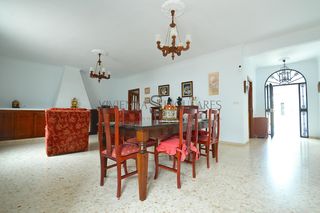 Casa adossada en Las Pajanosas. Casa en pleno n�cleo urbano de pajanosas