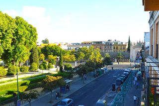 Pis en Doctor Barraquer - G. Renfe - Policl�nico. Disfruta de unas incre�bles vistas al parlamento de andaluc�a y