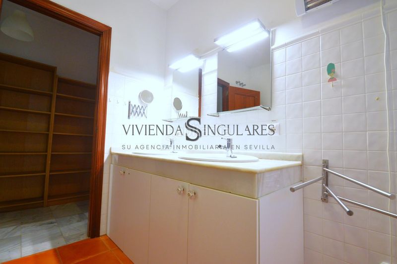 Foto 2c55a042-6342-4e6d-b799-1434bb4a5a5c. Pis a San Vicente Sevilla