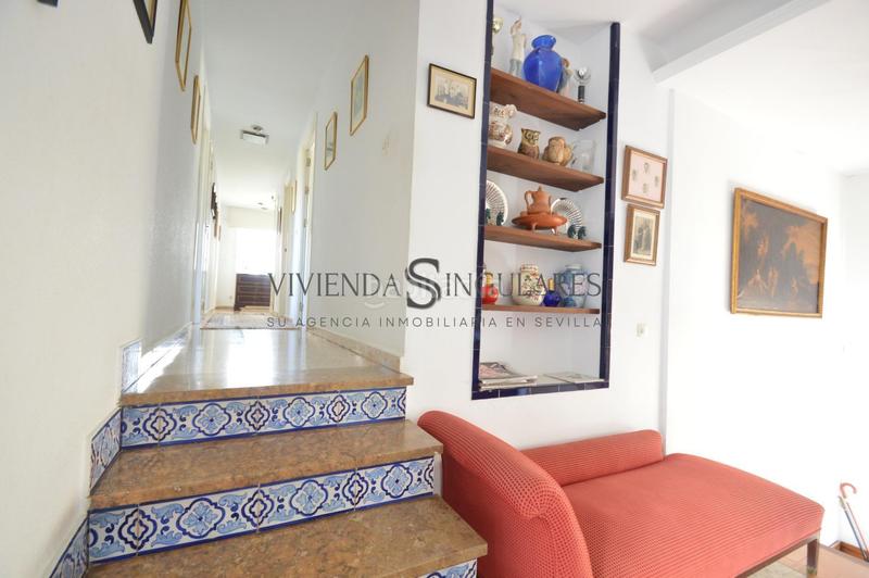 Foto 27bba984-014d-49cd-afe5-7b112dda6508. Chalet villa en alcalá de guadaíra en Oromana Alcalá de Guadaira