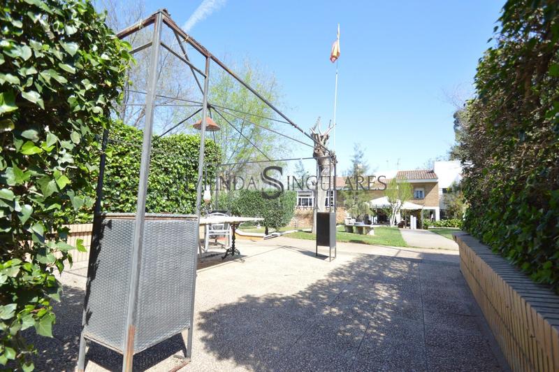 Foto 4b22a9e4-0f5d-46c3-b00a-b0baa005600f. Chalet villa en alcalá de guadaíra en Oromana Alcalá de Guadaira