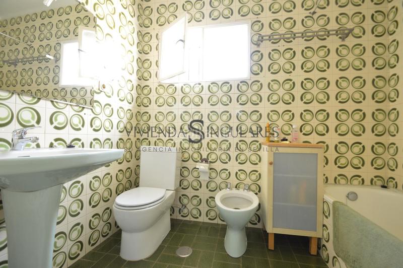 Foto 9135ee5f-c5f2-4601-8b41-a54b63a83568. Chalet villa en alcalá de guadaíra en Oromana Alcalá de Guadaira