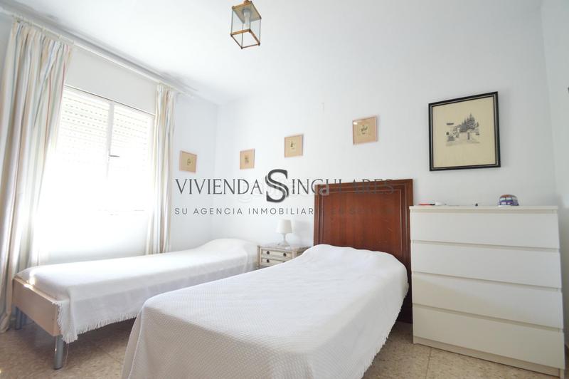Foto fbd5603f-b7fe-48b8-ab33-267195dd04d8. Chalet villa en alcalá de guadaíra en Oromana Alcalá de Guadaira