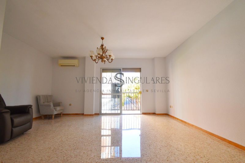Foto e582d427-c84e-4f79-bc02-8518936f6d1f. Pis a San Carlos - San José Sevilla