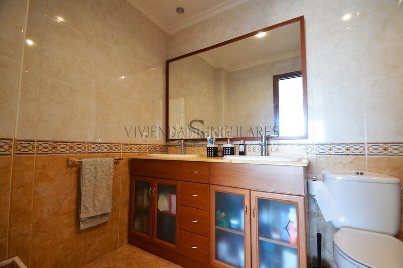 Foto 48c28eee-79c5-4e25-9dfd-b68a5e35d295. Rent flat with heating parking in San Carlos - San José Sevilla