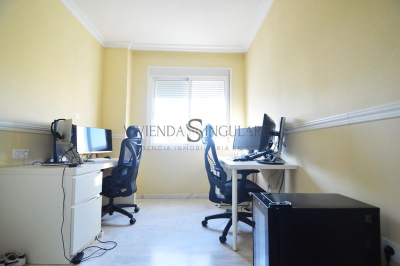 Foto 4ea53902-d721-4560-9bfa-c250d3c06e05. Rent flat with heating parking in San Carlos - San José Sevilla