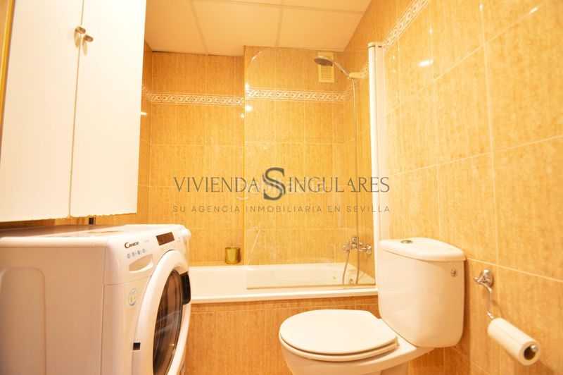 Foto 504e1f60-bcc8-4738-acf1-2ea31e44c906. Rent flat with heating parking in San Carlos - San José Sevilla