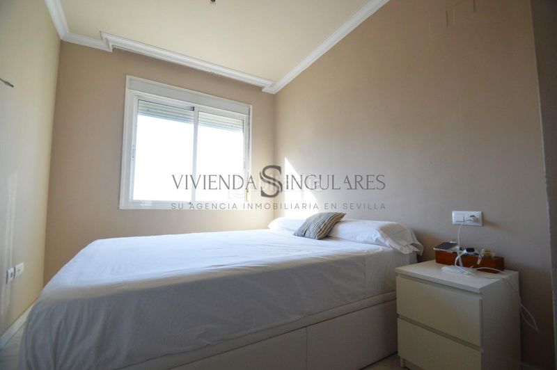 Foto 5804b774-b166-4568-9eea-56cb115b91fd. Rent flat with heating parking in San Carlos - San José Sevilla