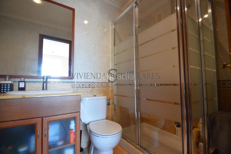 Foto 7621bbe0-c360-4973-84e3-3616eae45650. Rent flat with heating parking in San Carlos - San José Sevilla