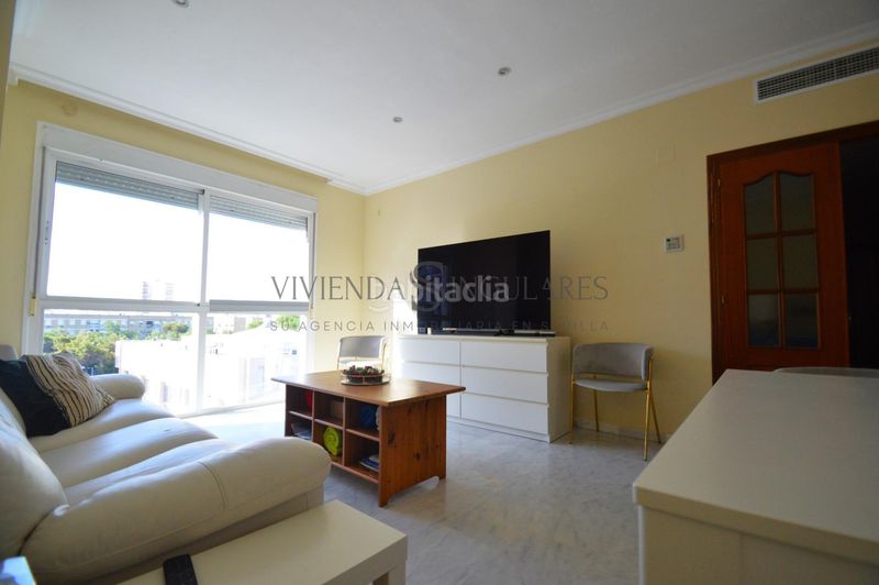 Foto bc8c5f56-2407-4c93-be2e-9ab3430b31cd. Rent flat with heating parking in San Carlos - San José Sevilla