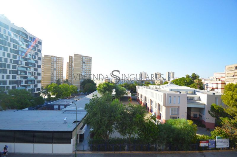Foto c9a732dc-f853-4cdb-a8d9-e8e598ad5314. Rent flat with heating parking in San Carlos - San José Sevilla
